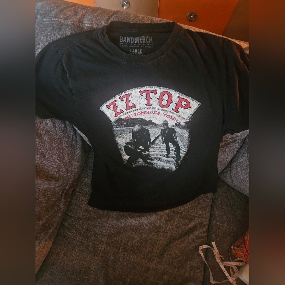 ZZ Top The Tonnage Tour Bandmerch Rock Tshirt Used Size L. 21ptp